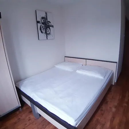 Gasthof Caliente / Ozzy