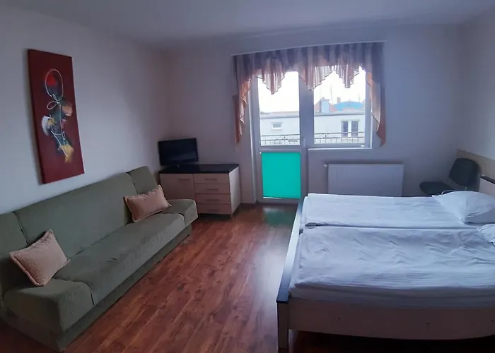 Caliente / Ozzy Pensión 3*